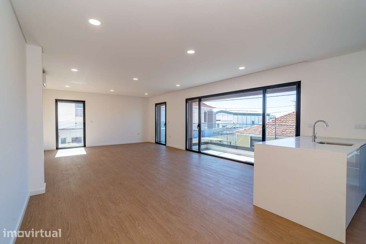 Apartamento T3 Novo com Suíte, 2 Estacionamentos e Varanda, em Aveiro - Grande imagem: 3/25