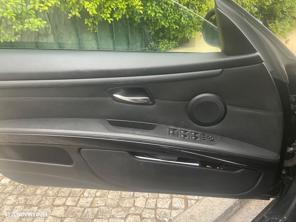 BMW 320 i Cabrio - 11