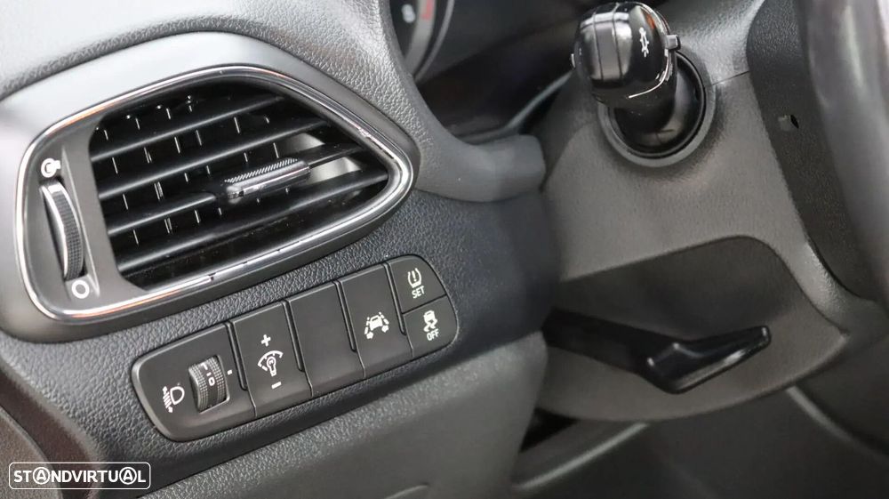 Hyundai i30 1.0 T-GDI Style — fotografia 15