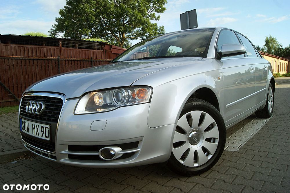 Audi A4 Limousine - 14