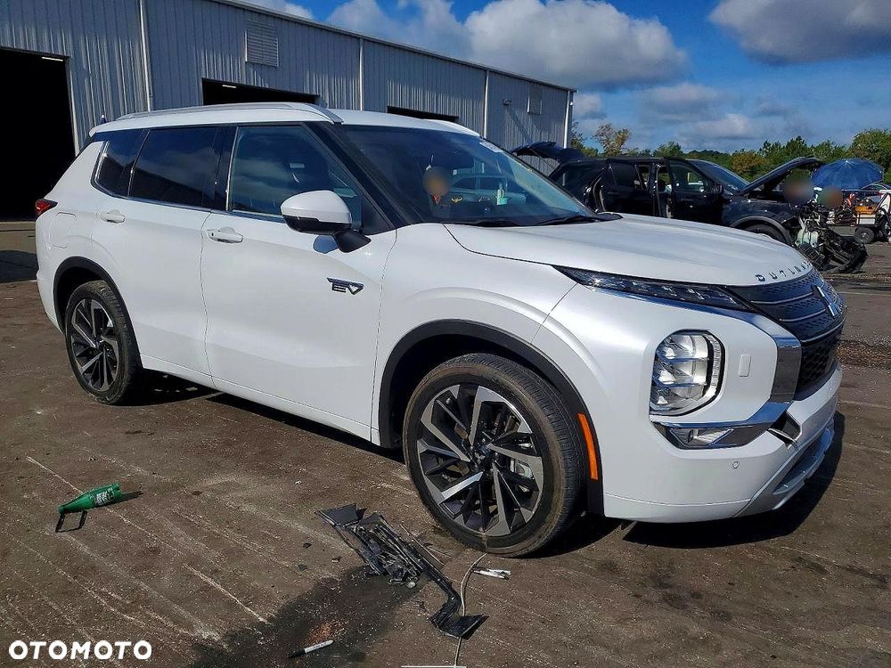 Mitsubishi Outlander 2.4 4WD CVT Intense - 2