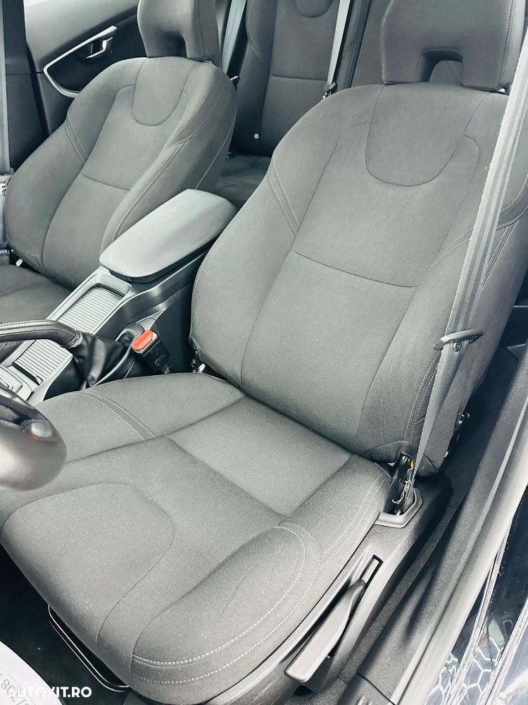 Volvo V40 D2 Kinetic - 20