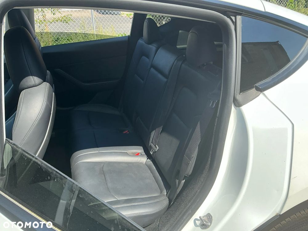 Tesla Model Y Long Range Dual Motor AWD - 10