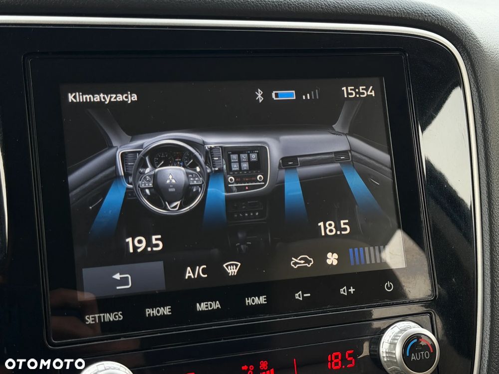 Mitsubishi Outlander 2.0 Intense + Navi 4WD CVT - 19