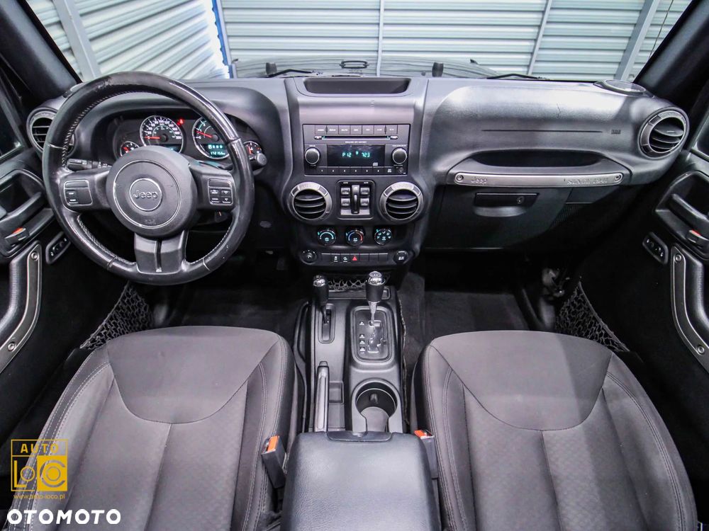 Jeep Wrangler 3.6 Unlim Night Eagle - 5