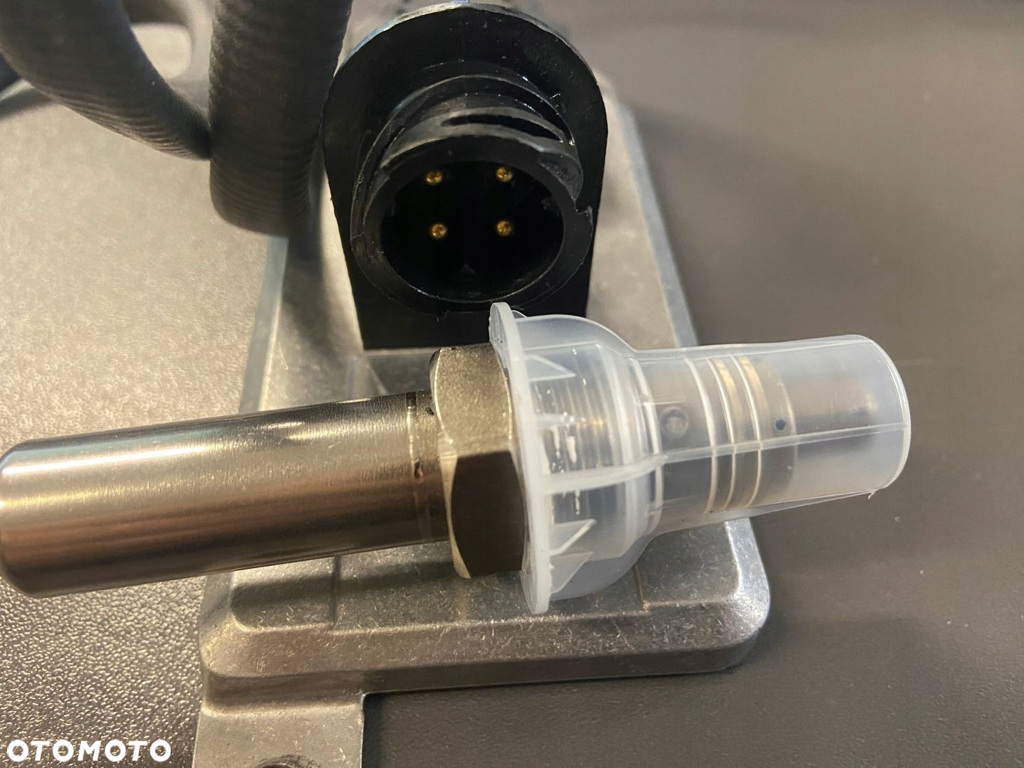 CZUJNIK SPALIN SENSOR NOX HELLA KATALIZATOR 6PN 358 186-091 SCANIA EURO5 - 4