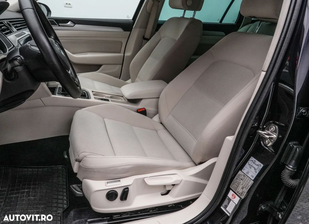 Volkswagen Passat 2.0 TDI DSG Highline - 13