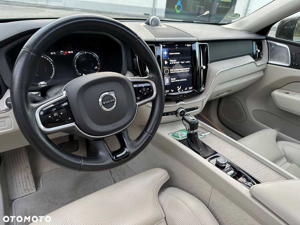 Volvo XC 60 D5 AWD Geartronic Inscription - 11