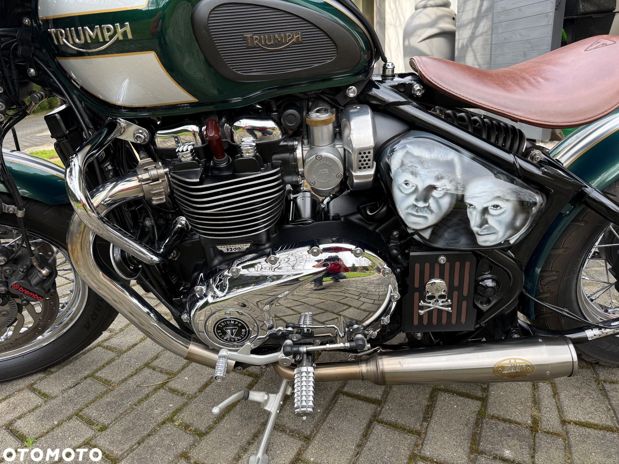 Triumph Bonneville Bobber - 18