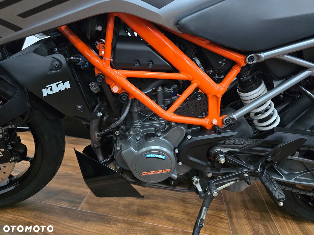 KTM Duke - 11