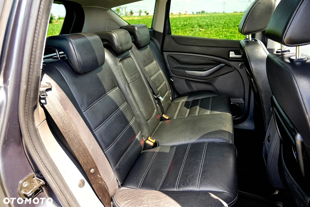 Ford Kuga 2.0 TDCi 4x4 Titanium - 27