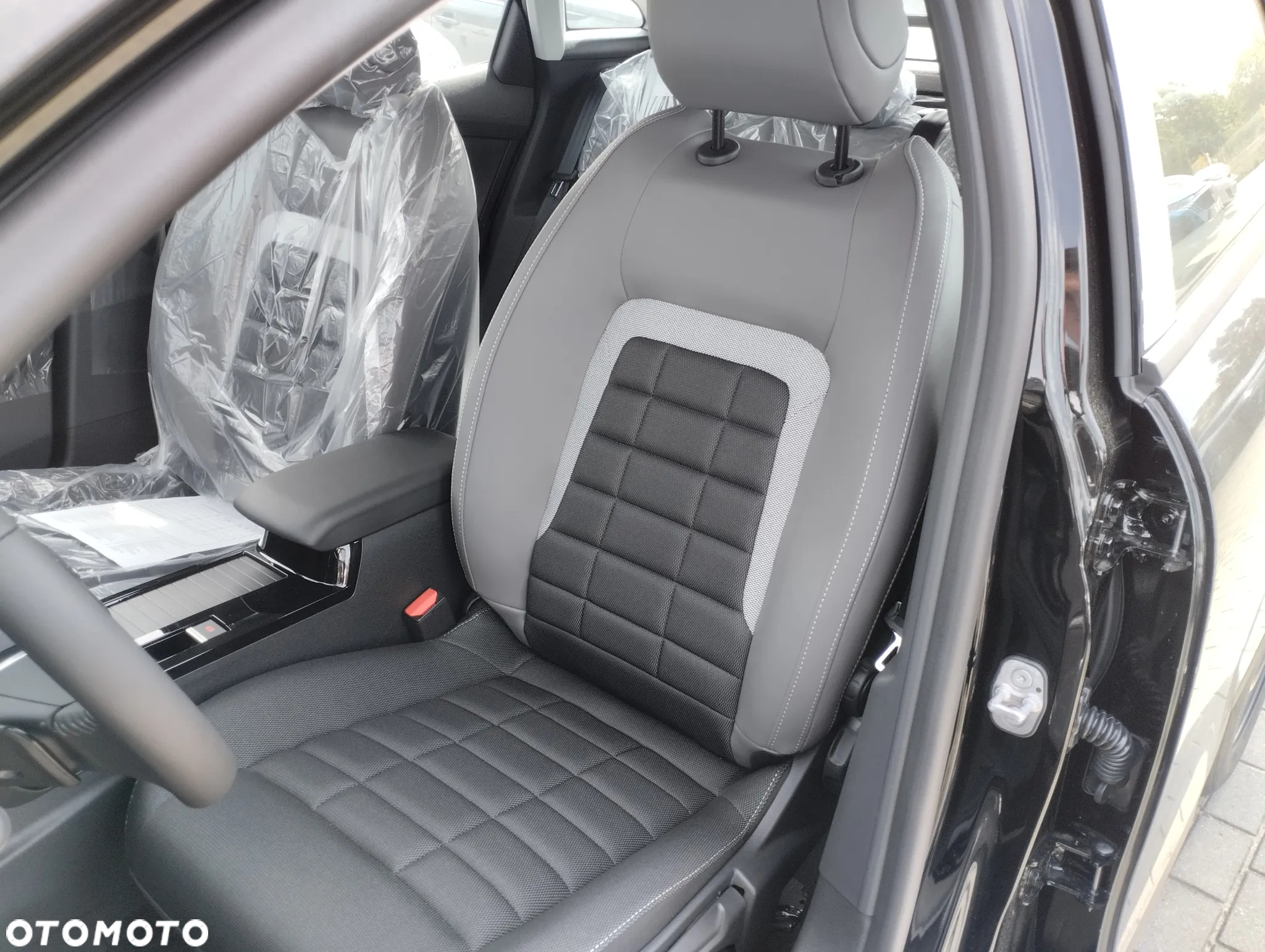 Citroën C4 1.2 PureTech Plus S&S EAT8 - 5