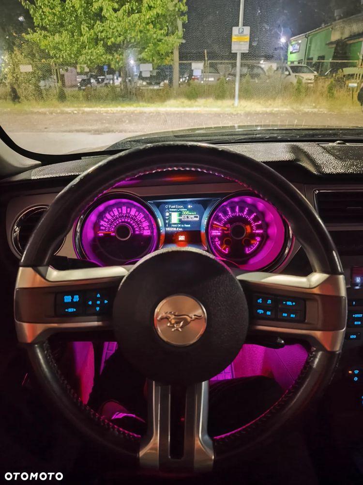 Ford Mustang 3.7 V6 - 8