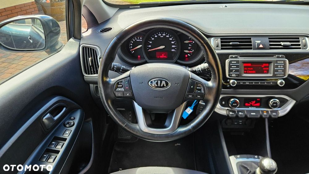 Kia Rio - 16