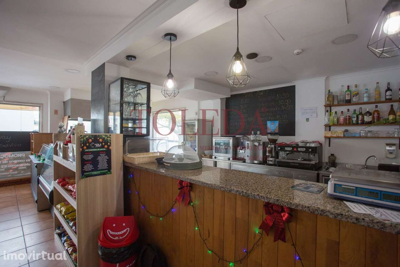 Restaurante/Churrasqueira com boa Visibilidade e Esplanada privada - Grande imagem: 5/20