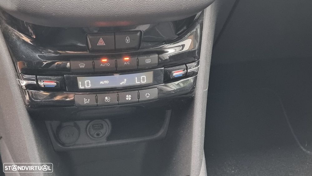 Peugeot 208 1.6 e-HDi Active - 9