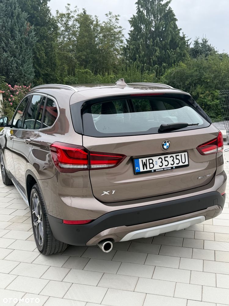 BMW X1 sDrive18i xLine - 4