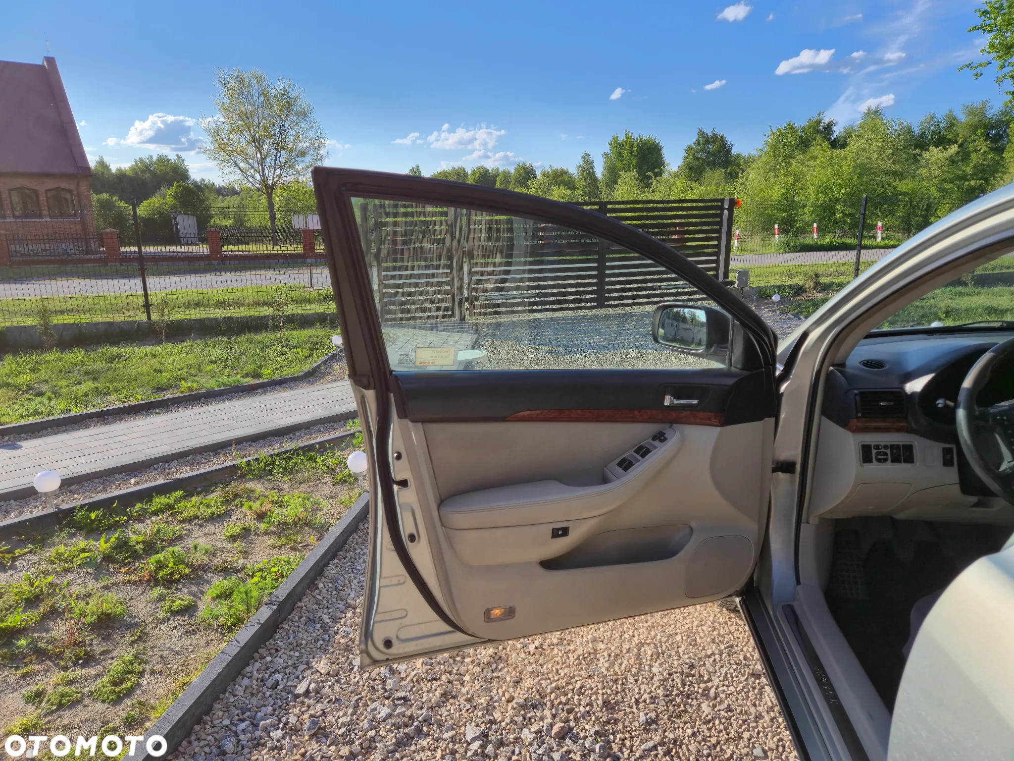 Toyota Avensis 1.8 VVT-i Luna - 11