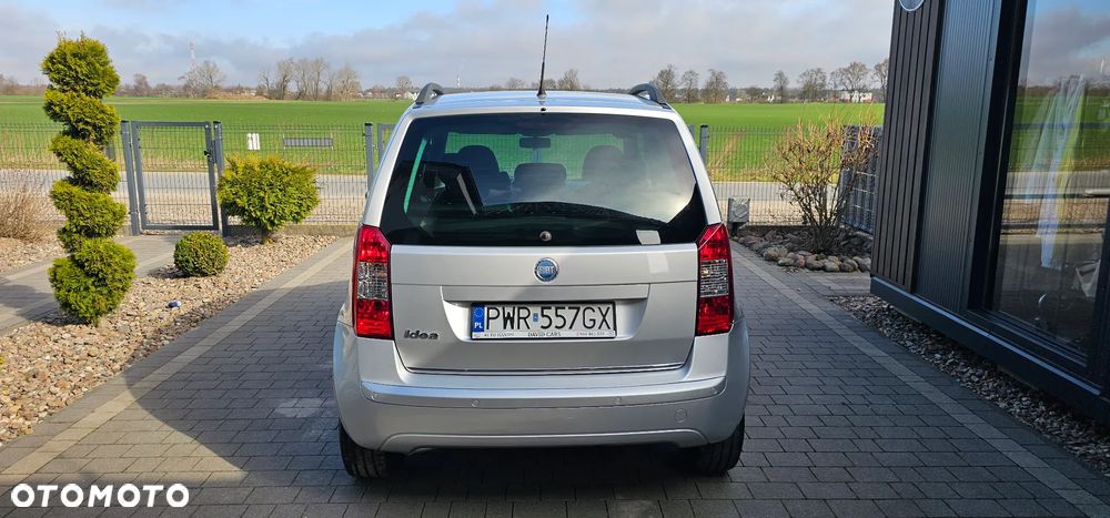Fiat Idea 1.4 16V Emotion - 19