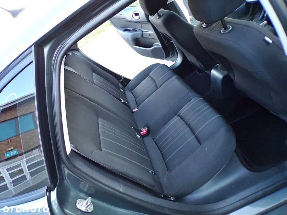 Citroën C4 HDi 90 Attraction - 22