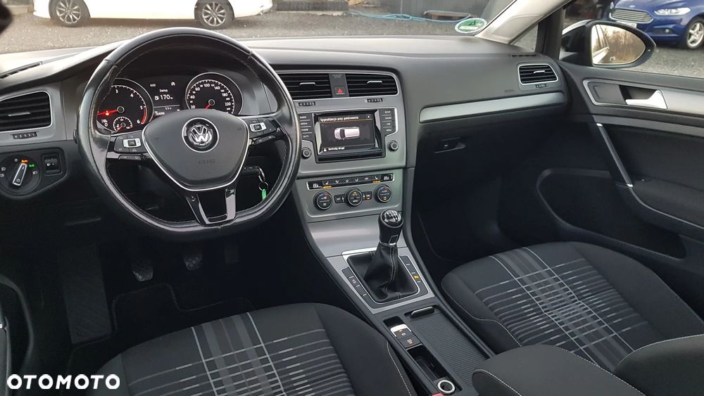 Volkswagen Golf Variant 2.0 TDI BlueMotion Technology Lounge - 19