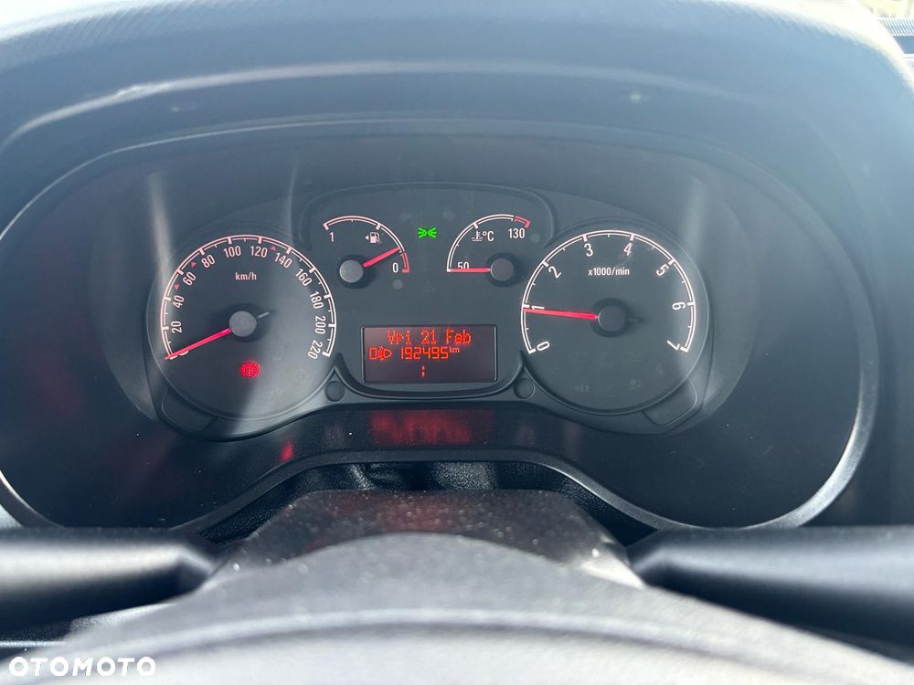 Opel COMBO MAXI - 20