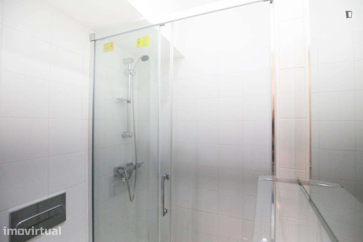 Quarto - localizado em Oeiras Lisbon - Grande imagem: 3/32