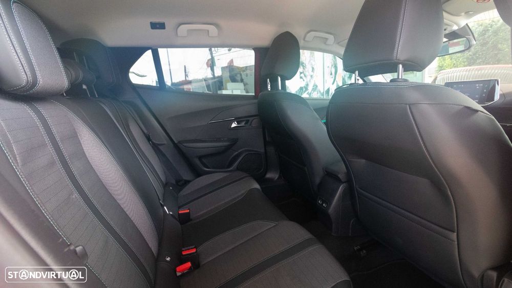 Peugeot 2008 1.2 PureTech Allure Pack - 8