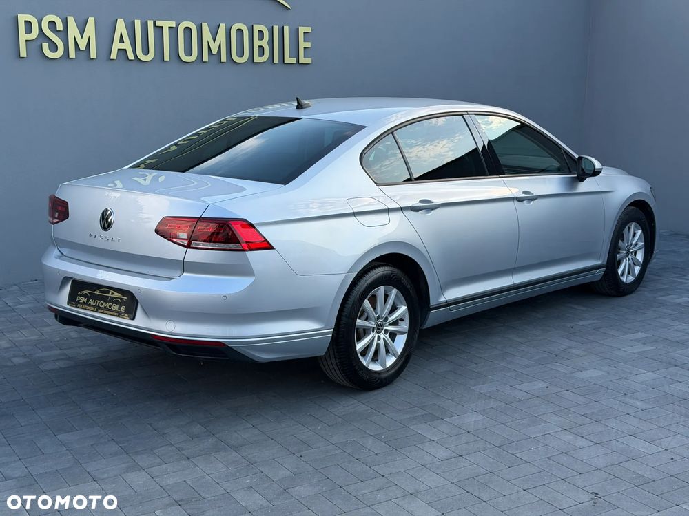 Volkswagen Passat 2.0 TDI EVO Elegance - 9