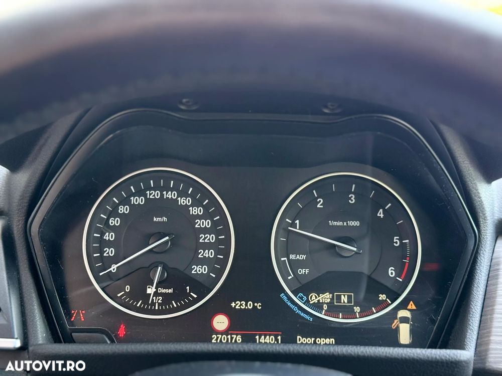 BMW Seria 2 218d - 16