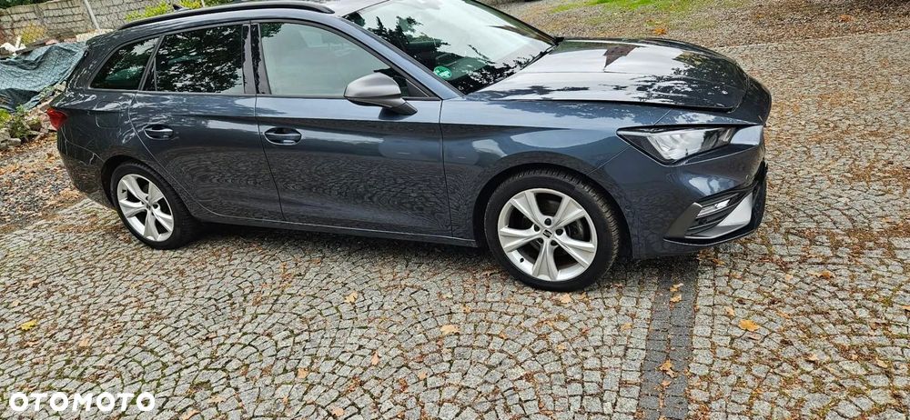 Seat Leon 1.5 eTSI FR DSG - 4