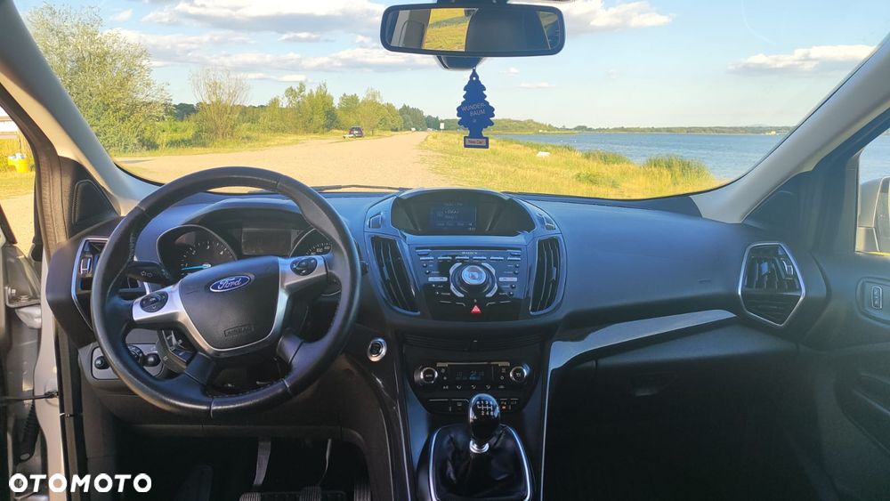 Ford Kuga 2.0 TDCi FWD Titanium Plus - 25