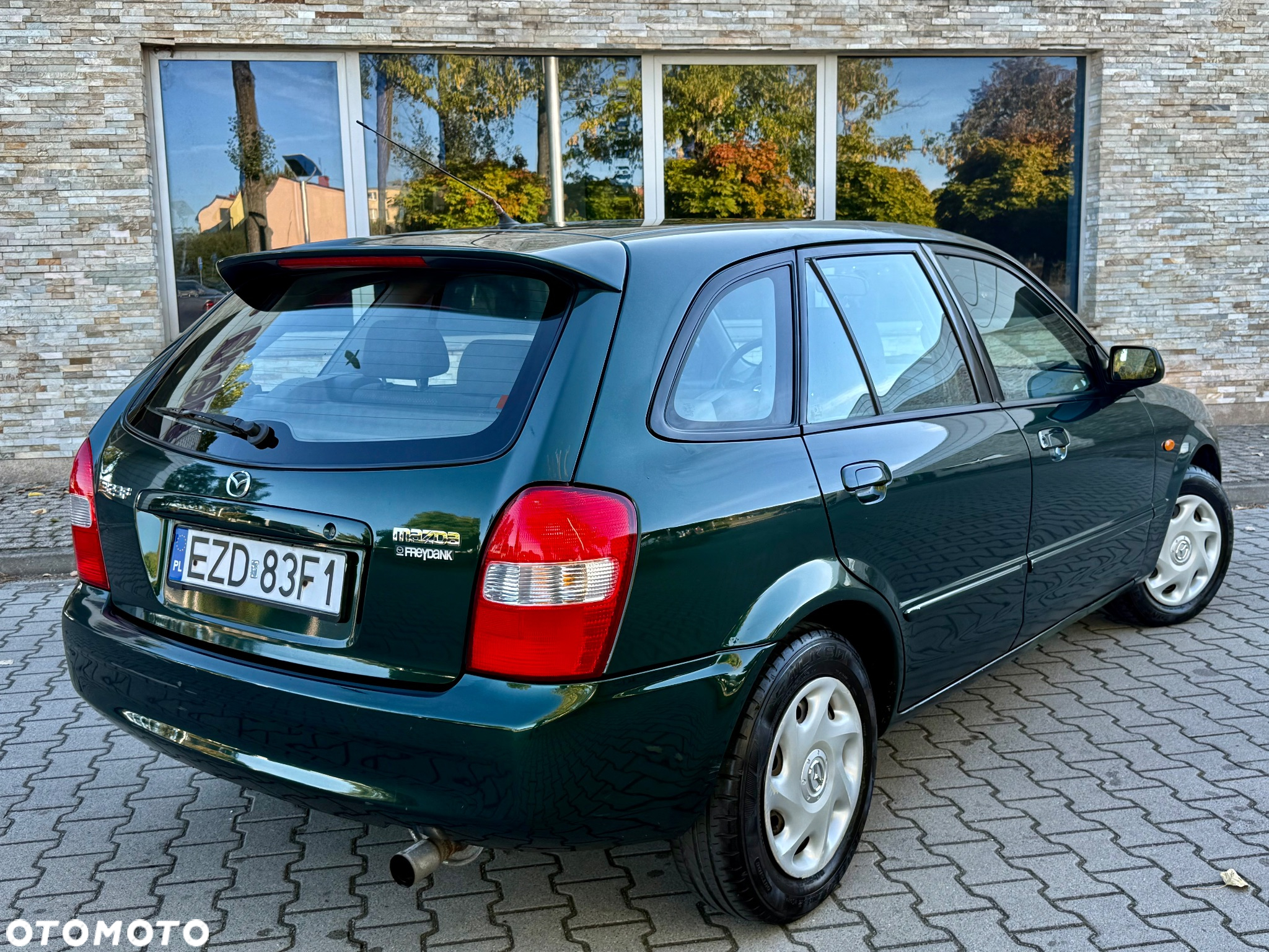 Mazda 323F 1.6 Exclusive - 4