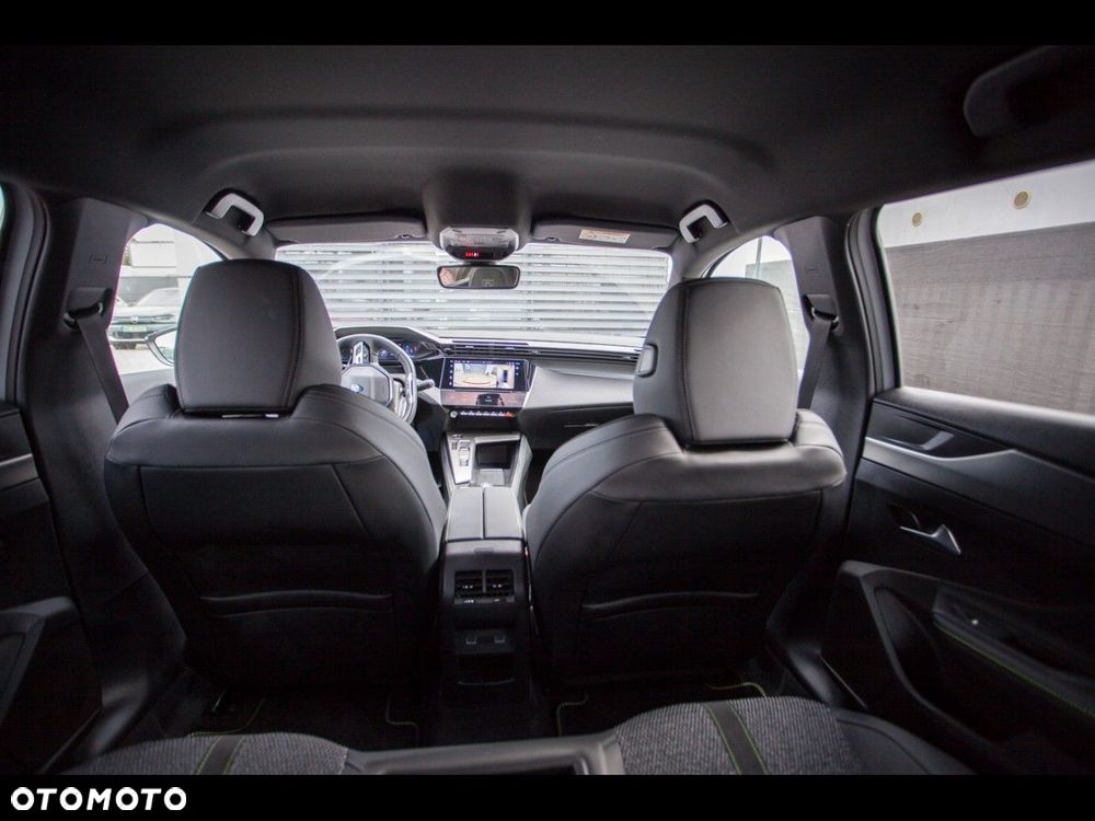 Peugeot 408 1.6 Plug-In Hybrid 225 Allure EAT8 - 28