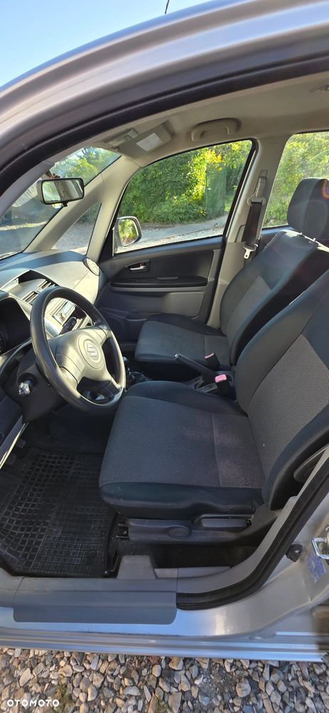 Suzuki SX4 1.9 DDiS DPF 4x2 Comfort - 9