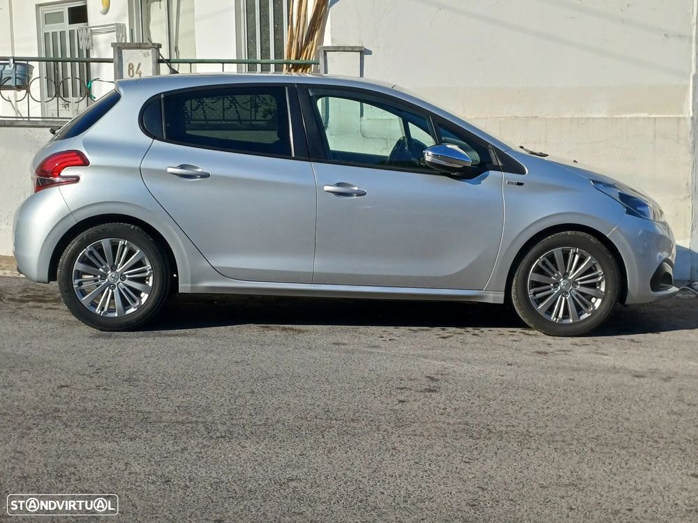 Peugeot 208 1.2 PureTech Style - 3