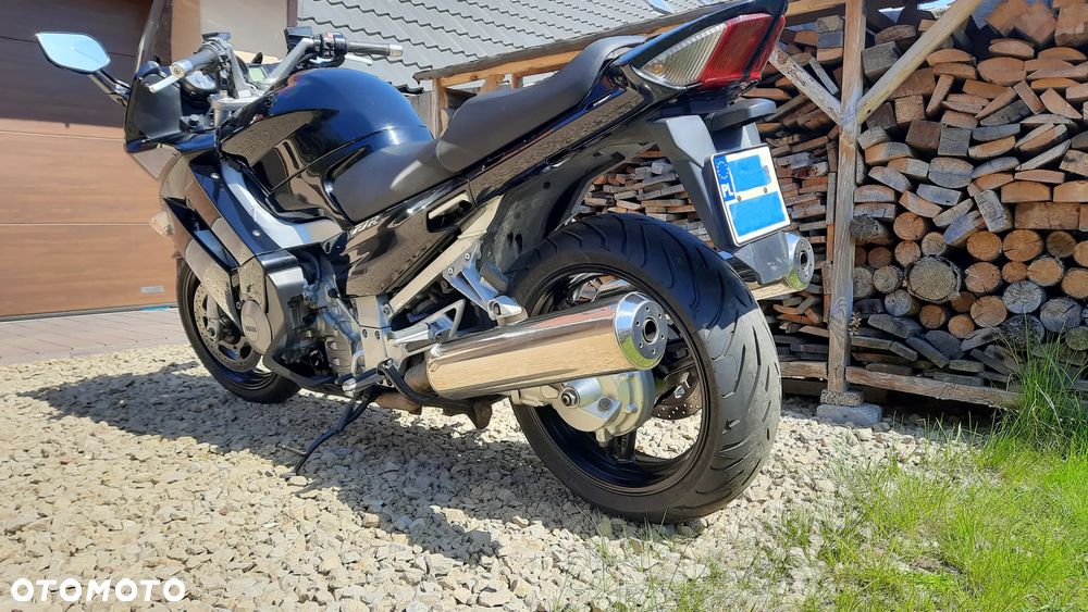 Yamaha FJR - 4