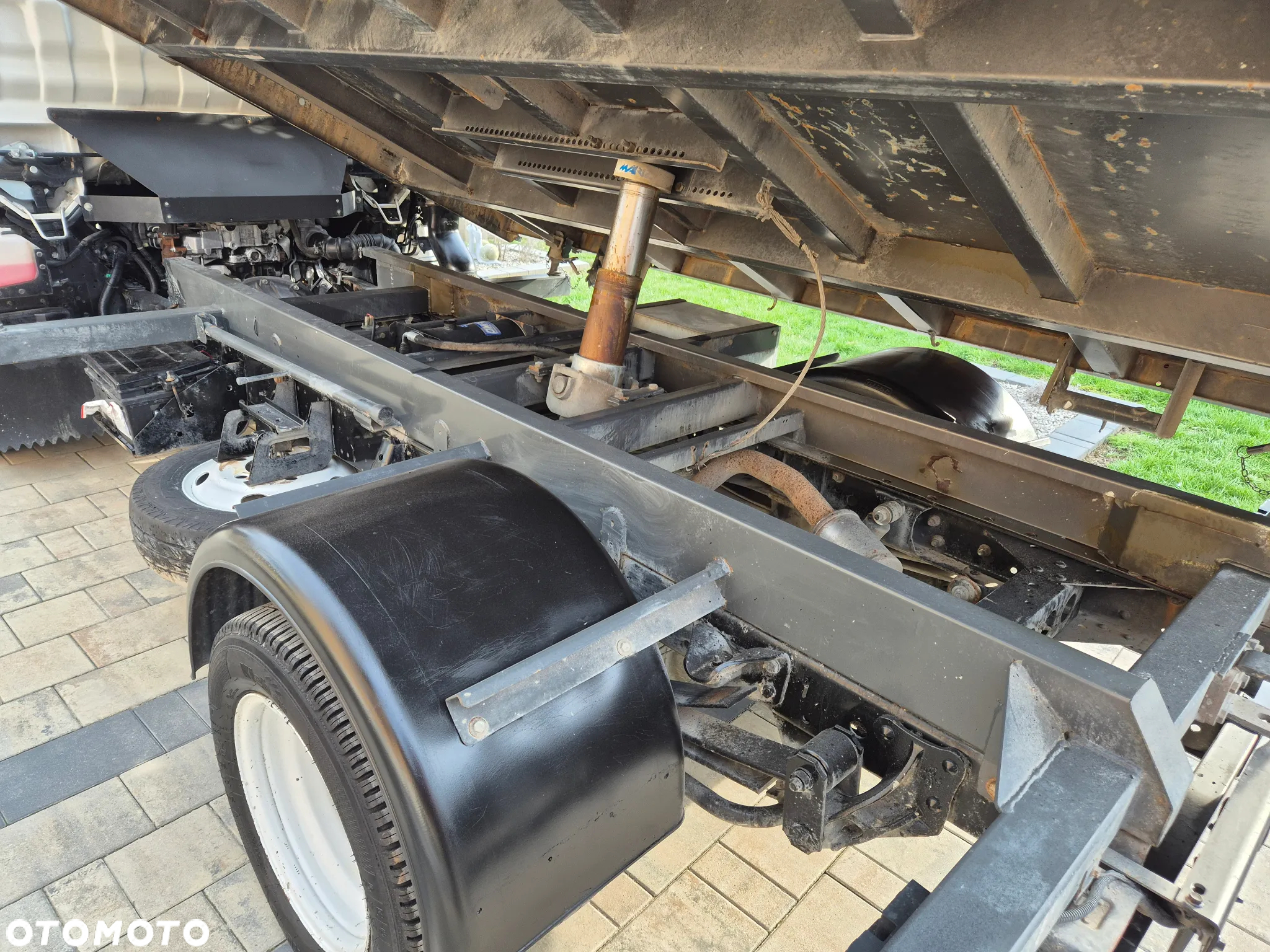 Isuzu ISUZU NPR WYWROTKA KIPER 3 STRONY ORYGINAŁ BEZ KOROZJI - 10