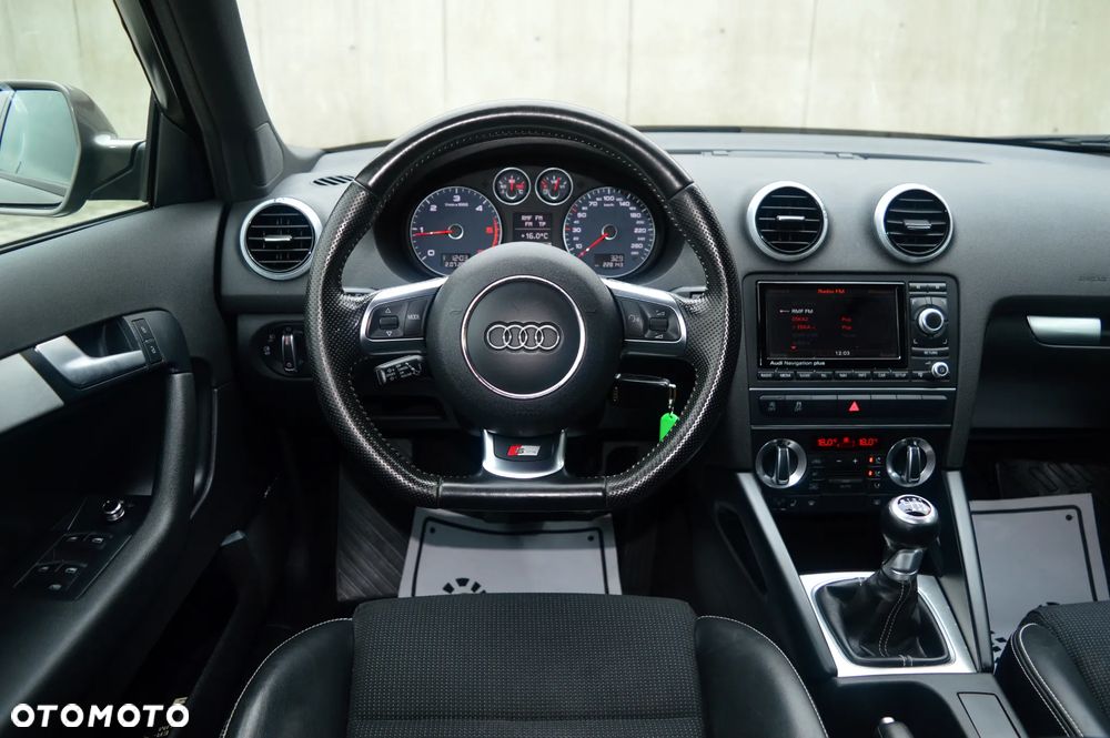 Audi A3 Sportback 2.0 TDI DPF quattro S line Sportpaket - 14
