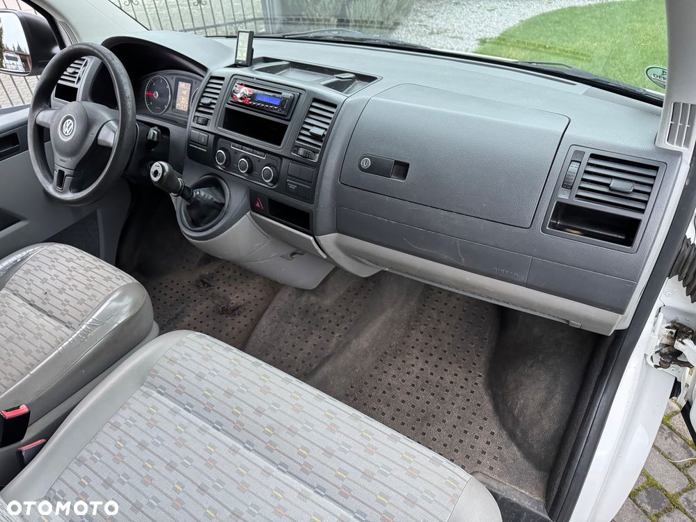 Volkswagen Transporter T5 - 16
