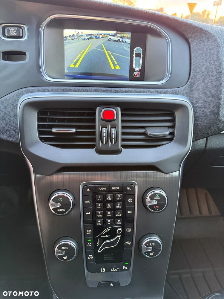 Volvo V40 D2 Summum - 27