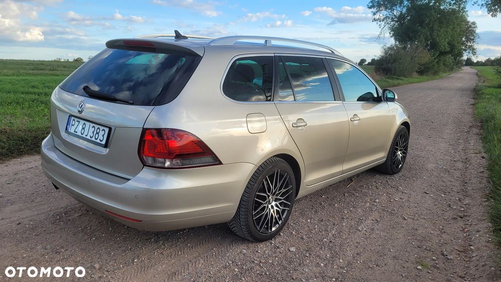 Volkswagen Golf 2.0 TDI DPF Highline - 6