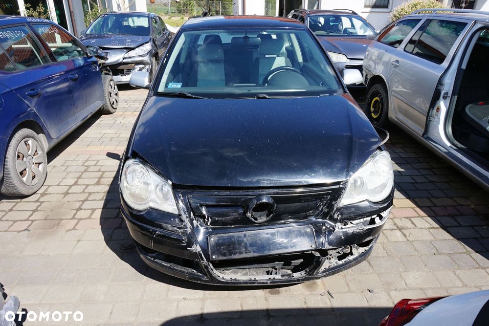 VOLKSWAGEN POLO IV 9N LIFT 3D HB 2008 L041 1.4 TDI BMS 80KM JDD CZARNY na części - 8