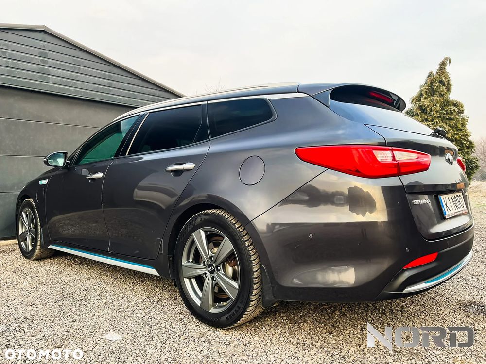 Kia Optima Plug-in Hybrid - 8