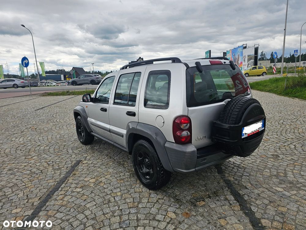 Jeep Cherokee 2.8 CRD Sport - 5