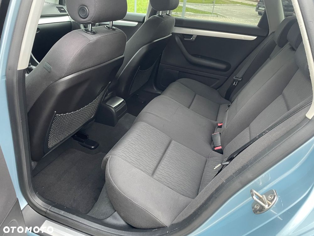 Audi A4 Limousine - 22