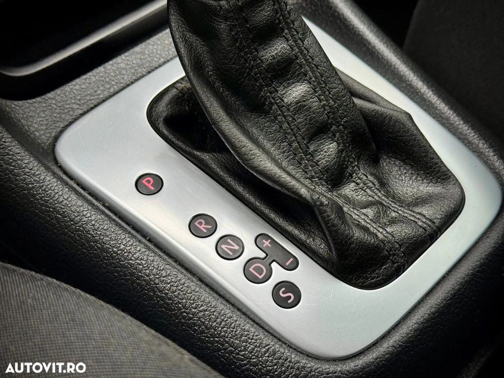 Volkswagen Sharan 2.0 TDI DSG BlueMotion Technology Comfortline - 6