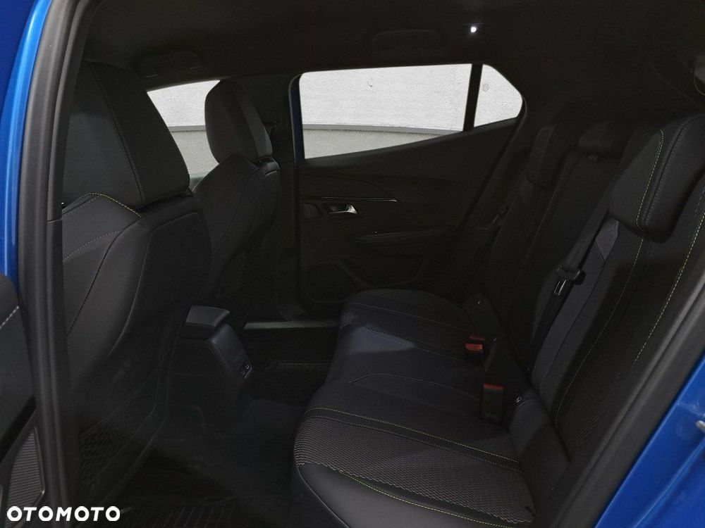 Peugeot 2008 - 12
