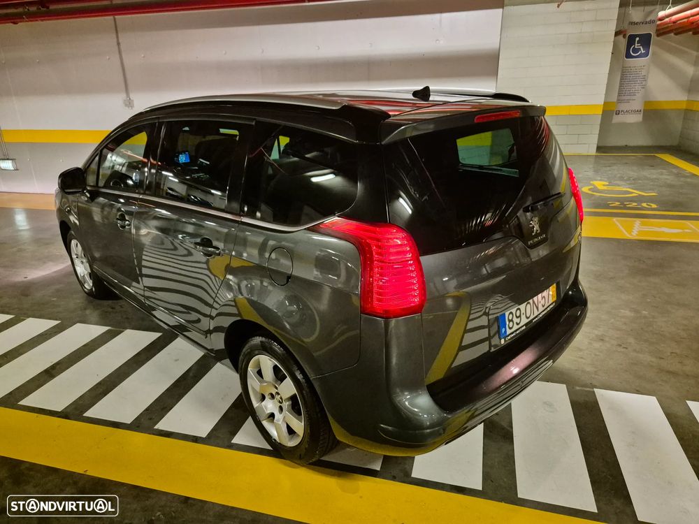 Peugeot 5008 1.6 E-HDi Allure 2-Tronic - 16