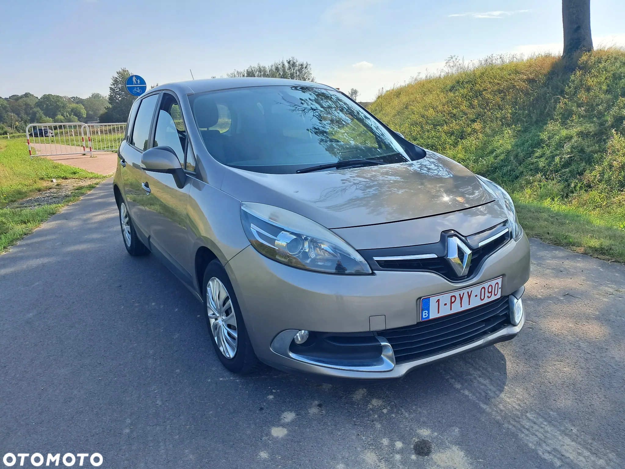 Renault Scenic 1.5 dCi Dynamique - 2